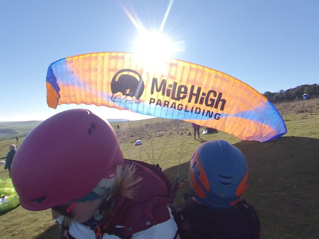 Mile High Paragliding-刘易斯必去景点
