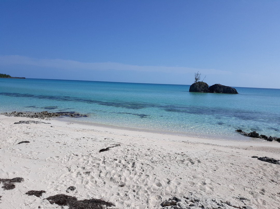 Twin Sisters Beach-Gregory Town必去景点