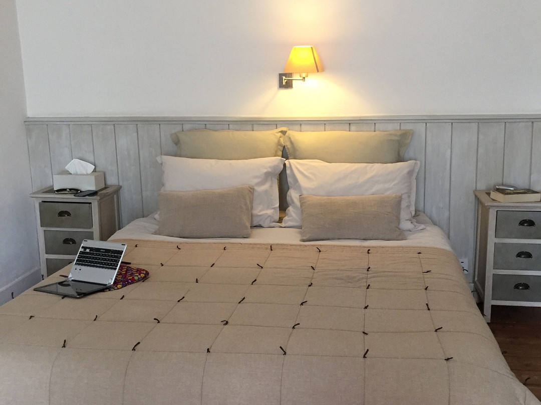 Les Persiennes主图