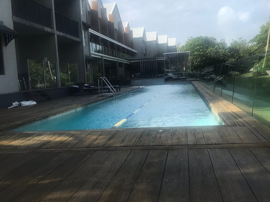 漂流度假村主图