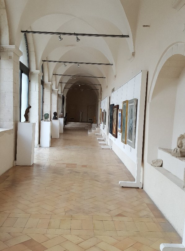 Museo Diocesano d'Arte Sacra-苏尔莫纳必去景点
