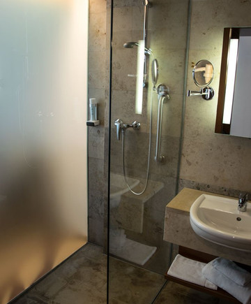 泽尼特巴拉顿酒店主图