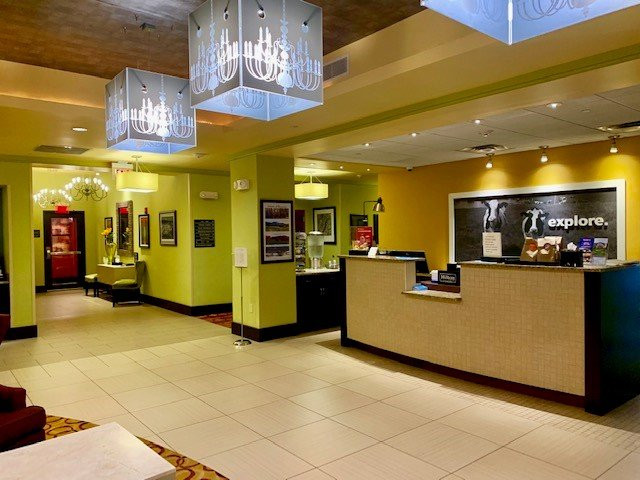 Hampton Inn & Suites Woodstock主图