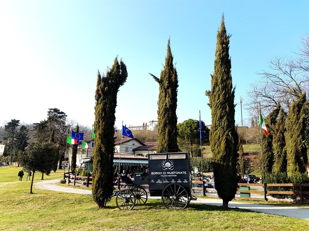 Borgo di Mustonate景点图片