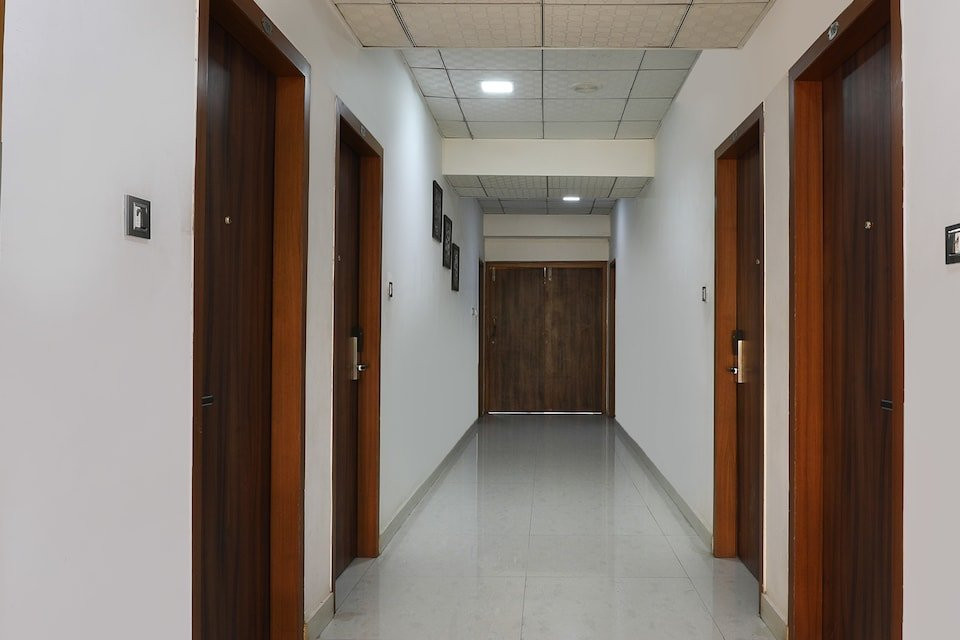 Capital O 986 Hotel Akhand S主图