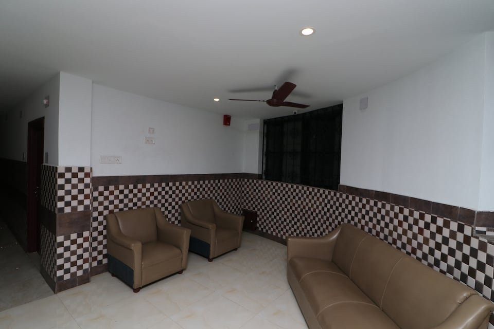 OYO Flagship 16553 Bhubaneshwar Railway Station主图