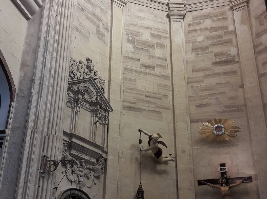 Iglesia De Santa Maria Del Salvador景点图片