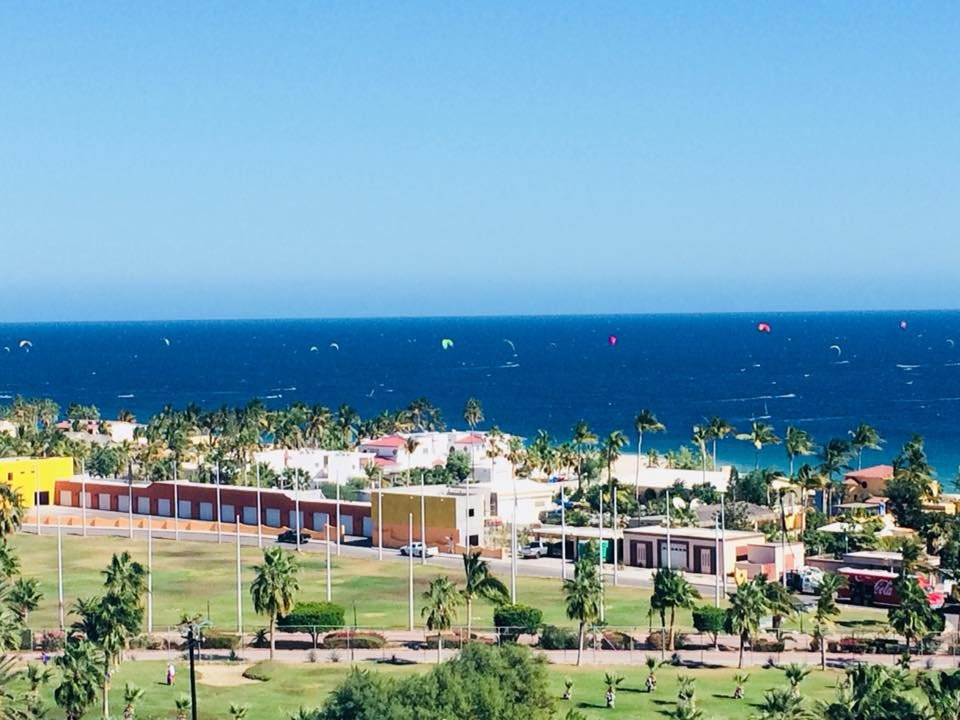 Buena Vista Oceanfront & Hot Springs Resort主图