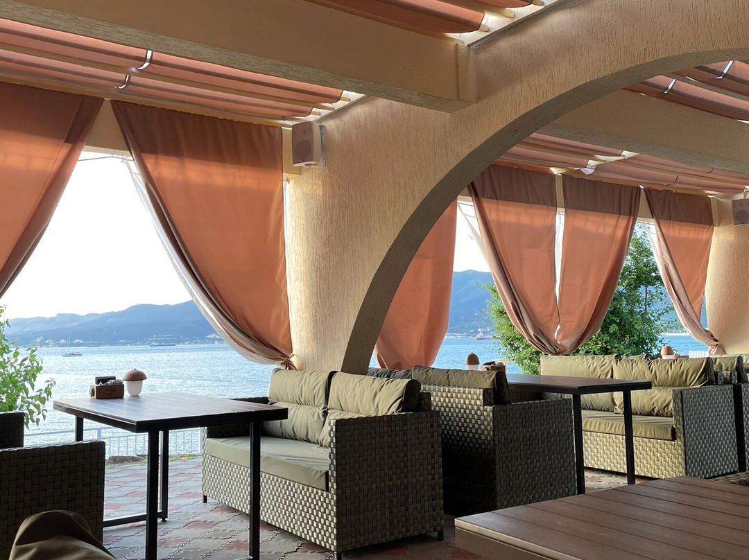 Midiya Lounge