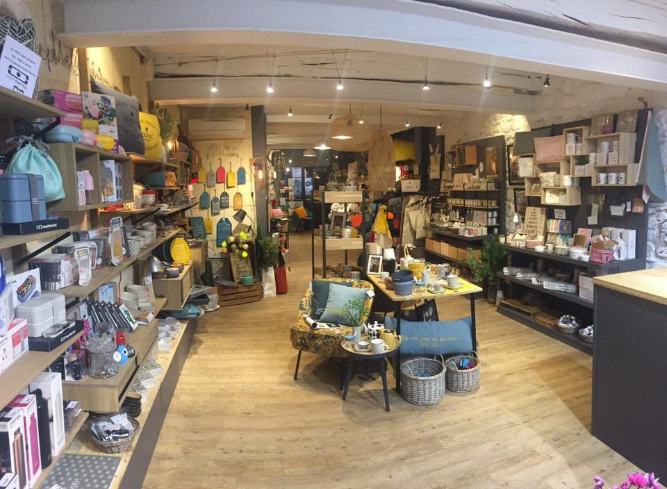 Les Filles dans l'Atelier-干邑必去景点