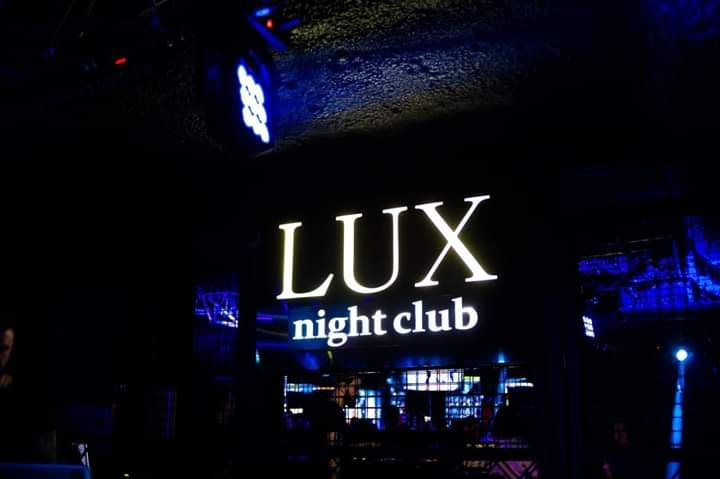 Lux Night & Karaoke Club景点图片