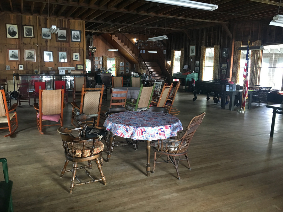 第八缅因军团纪念馆酒店主图