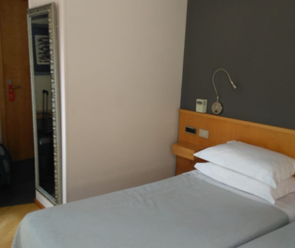 Hotel Restaurante Zarampallo主图