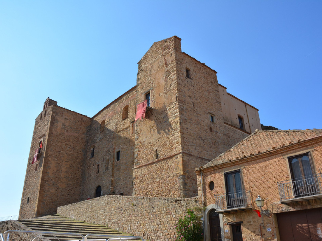 Castello dei Ventimiglia景点图片