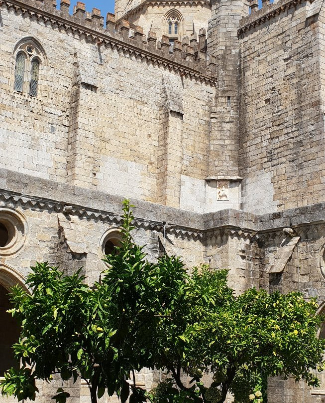 Castelo de Giraldo-Nossa Senhora de Guadalupe必去景点