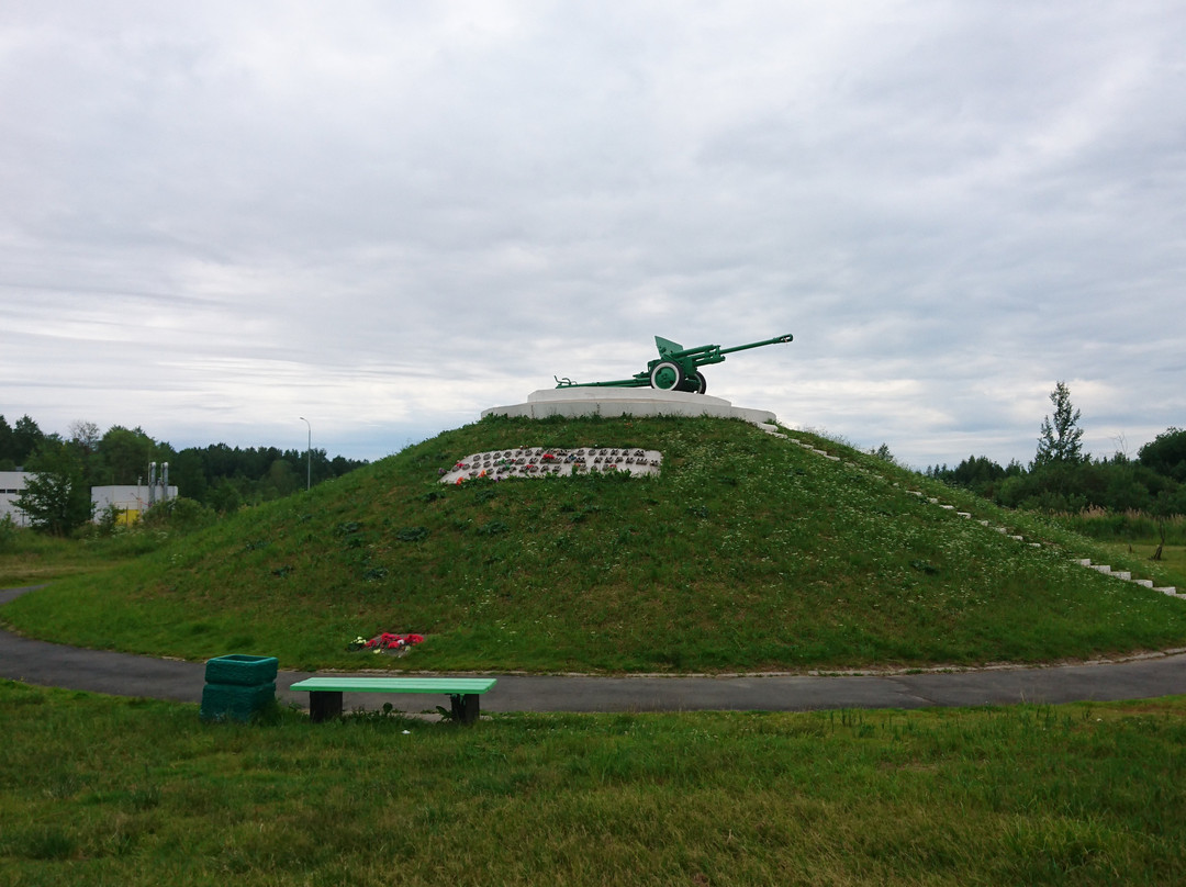 Monument Start of Kirishi Rescue by Soviet Troops景点图片