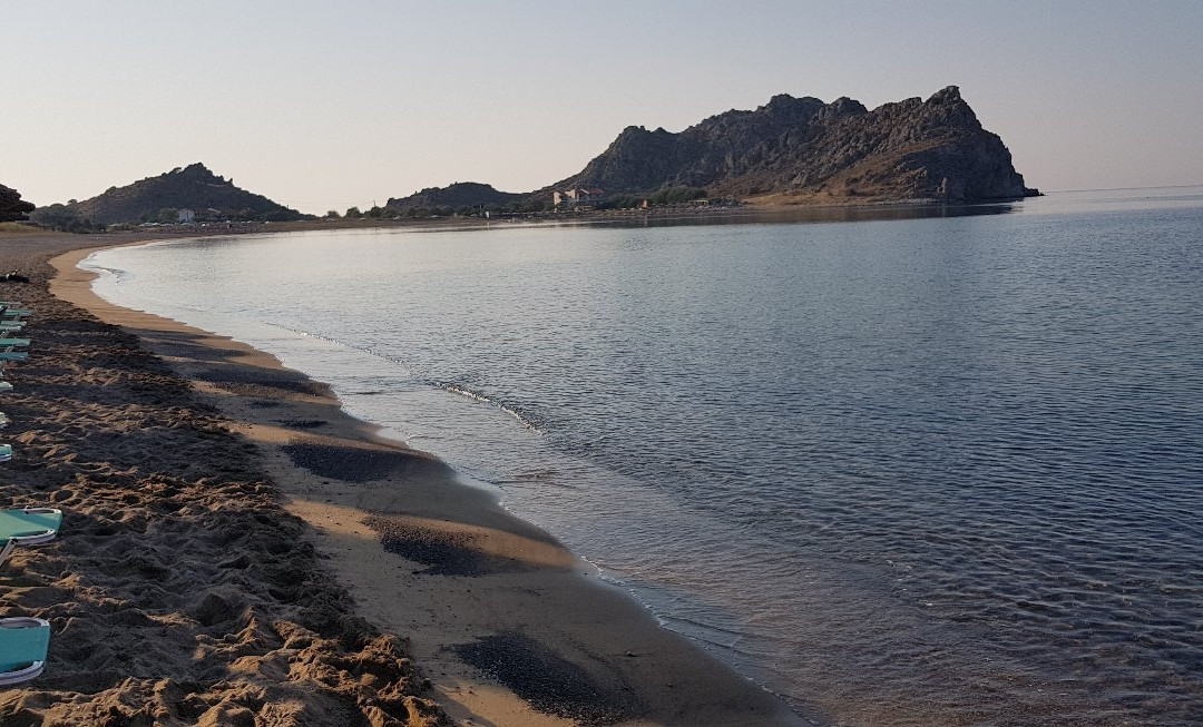 Thanos Beach景点图片