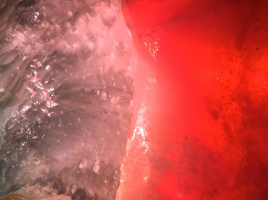 Eishöhle Tirol-纽斯帝史都拜谷必去景点