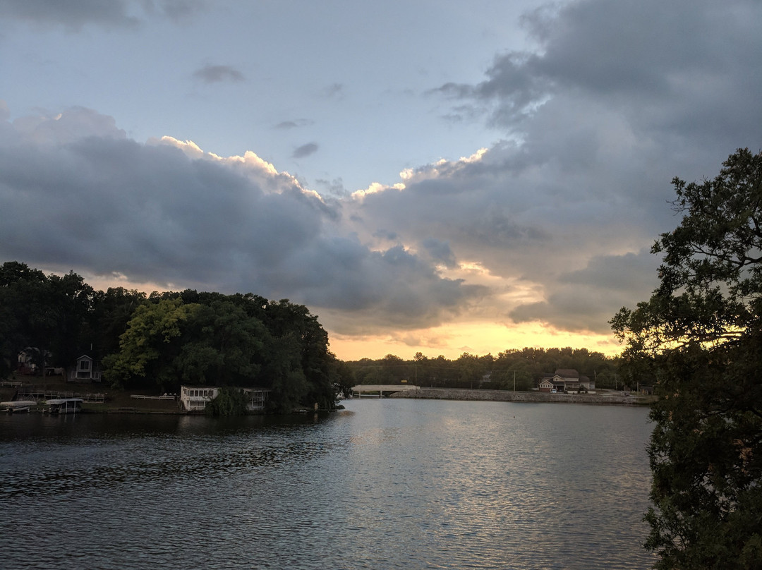 Arbor Lights Resort主图