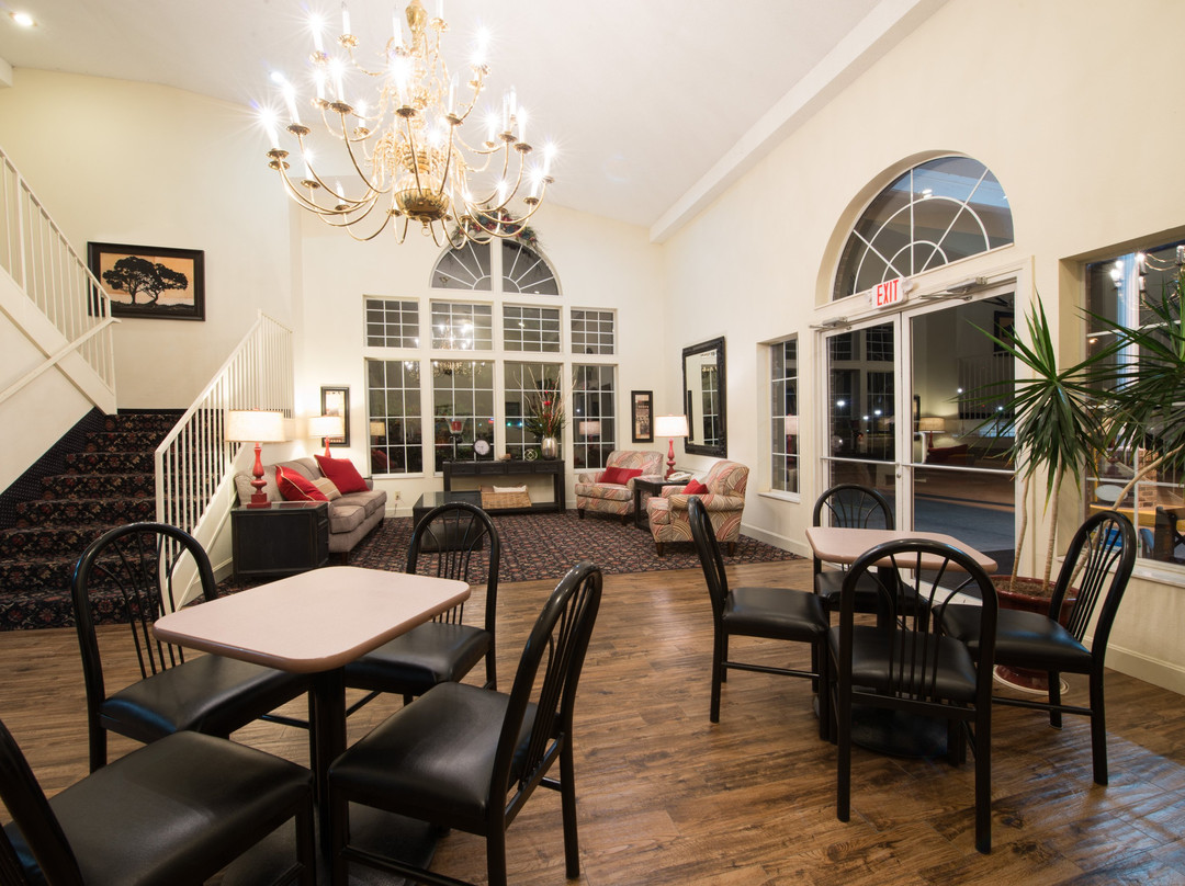 Super 8 by Wyndham Richmond主图