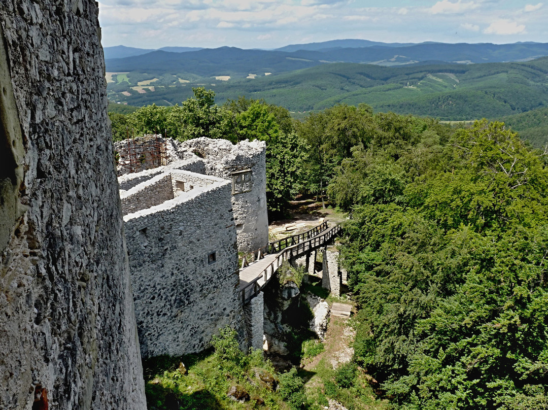 Uhrovec Castle景点图片