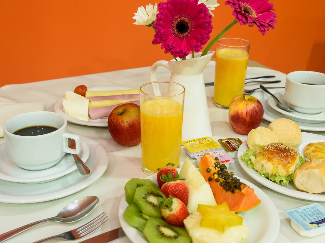 Prisma Plaza Hotel主图