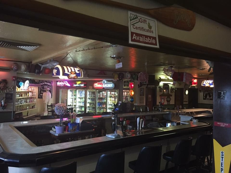 COLONIAL CAFE (BAR)-Woodbury必去景点