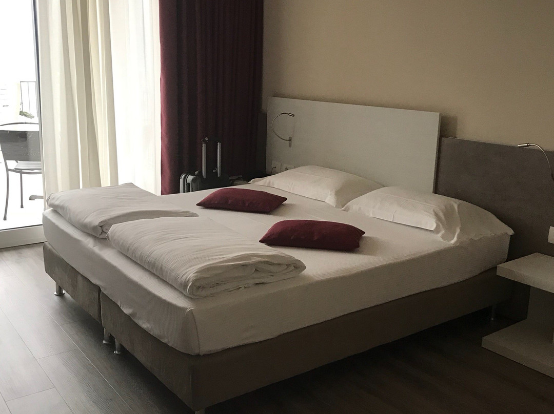 Hotel Oasi Beach主图
