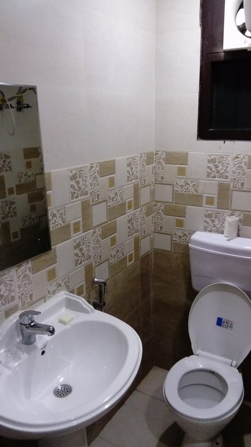 Capital O 8497 Hotel G Suites-浴室