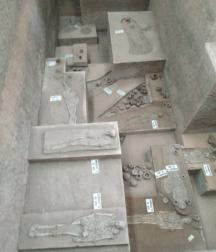 Ban Prasat Archaeological Site景点图片
