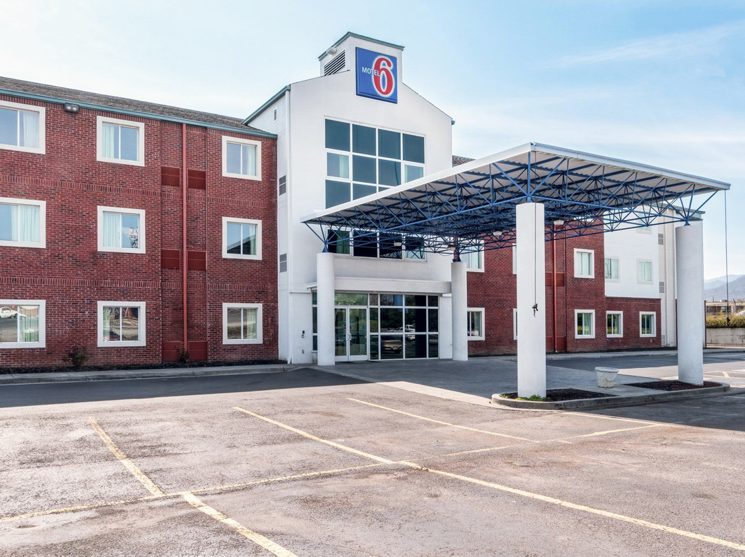 Parrottsville酒店住宿-Motel 6 Newport, TN