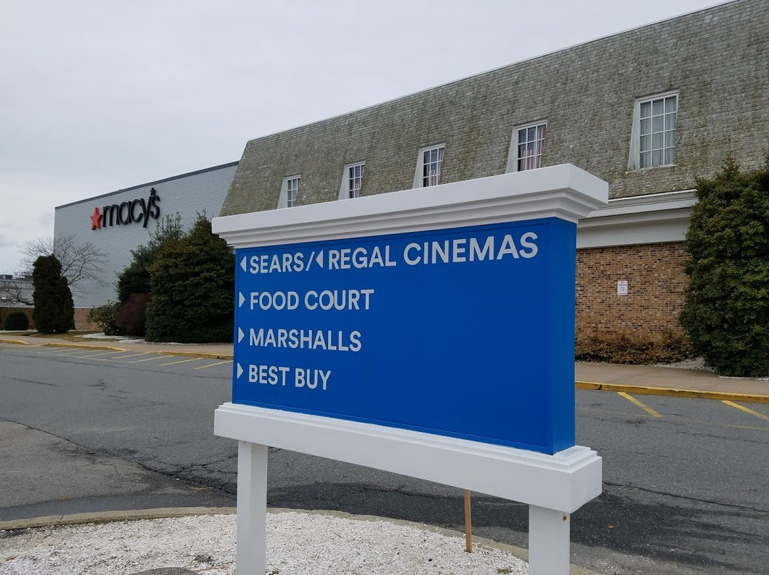 Cape Cod Mall景点图片