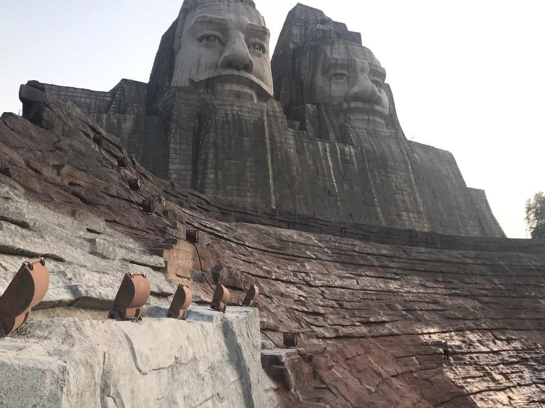 黄河碑林-郑州市必去景点