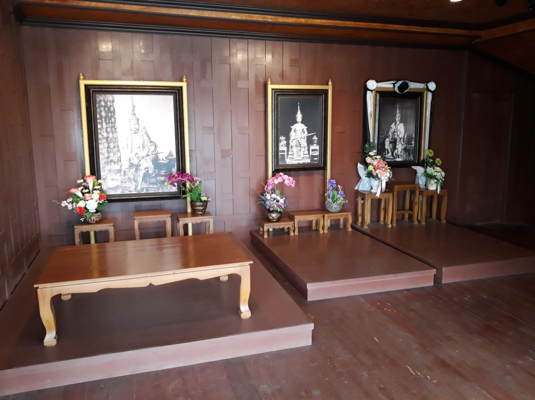 Lao Tuk Luck Floating Market景点图片