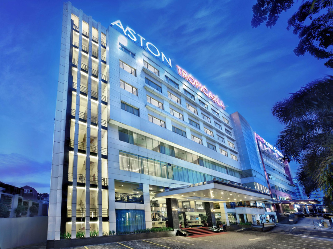 阿斯顿特洛皮卡纳广场酒店主图