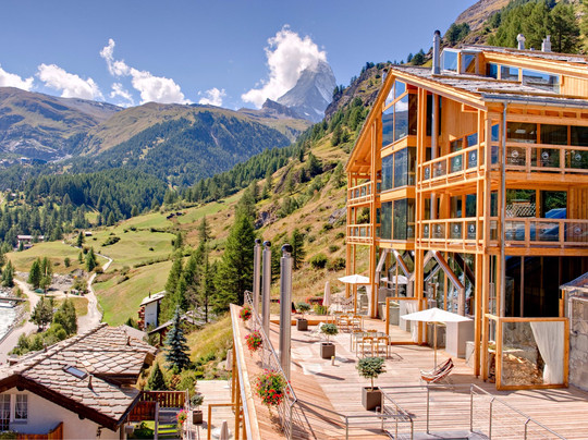 金心温泉德斯阿尔皮斯酒