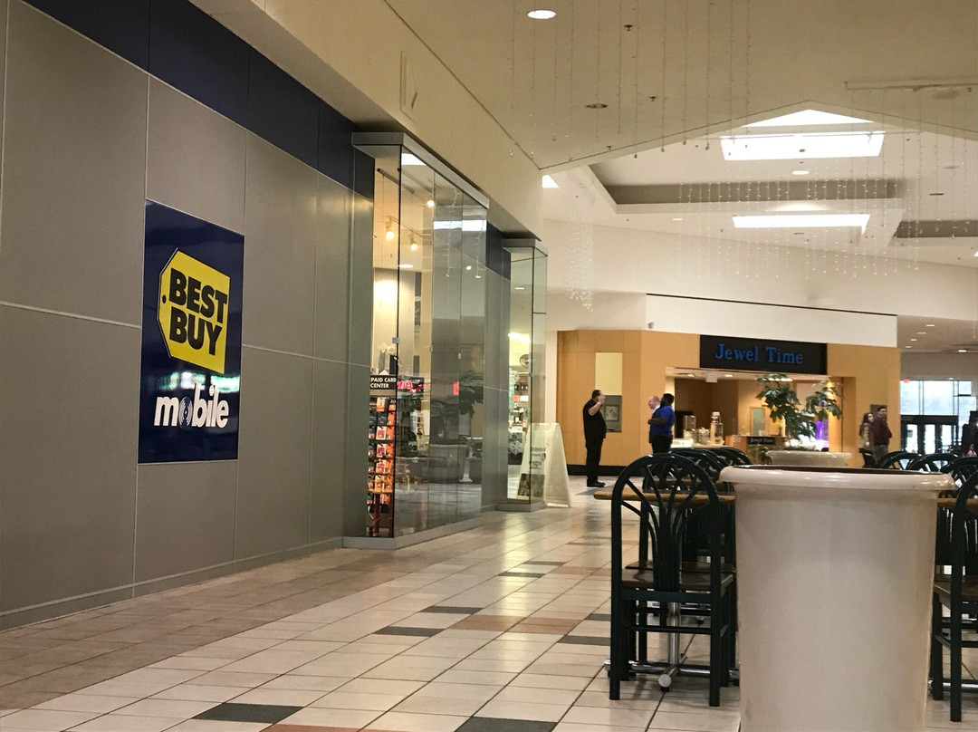 Regency Mall-拉辛必去景点