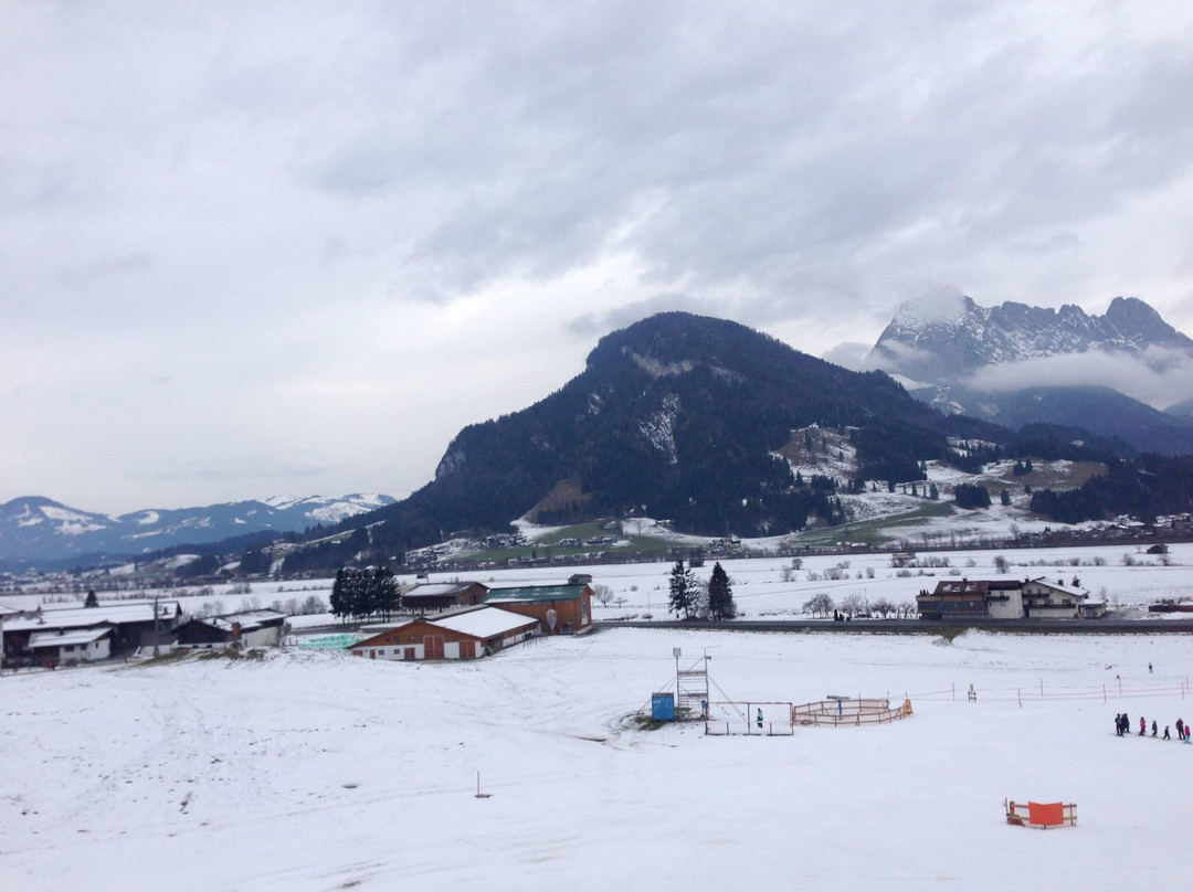 Skischule Kirchdorf-教堂村堤候必去景点