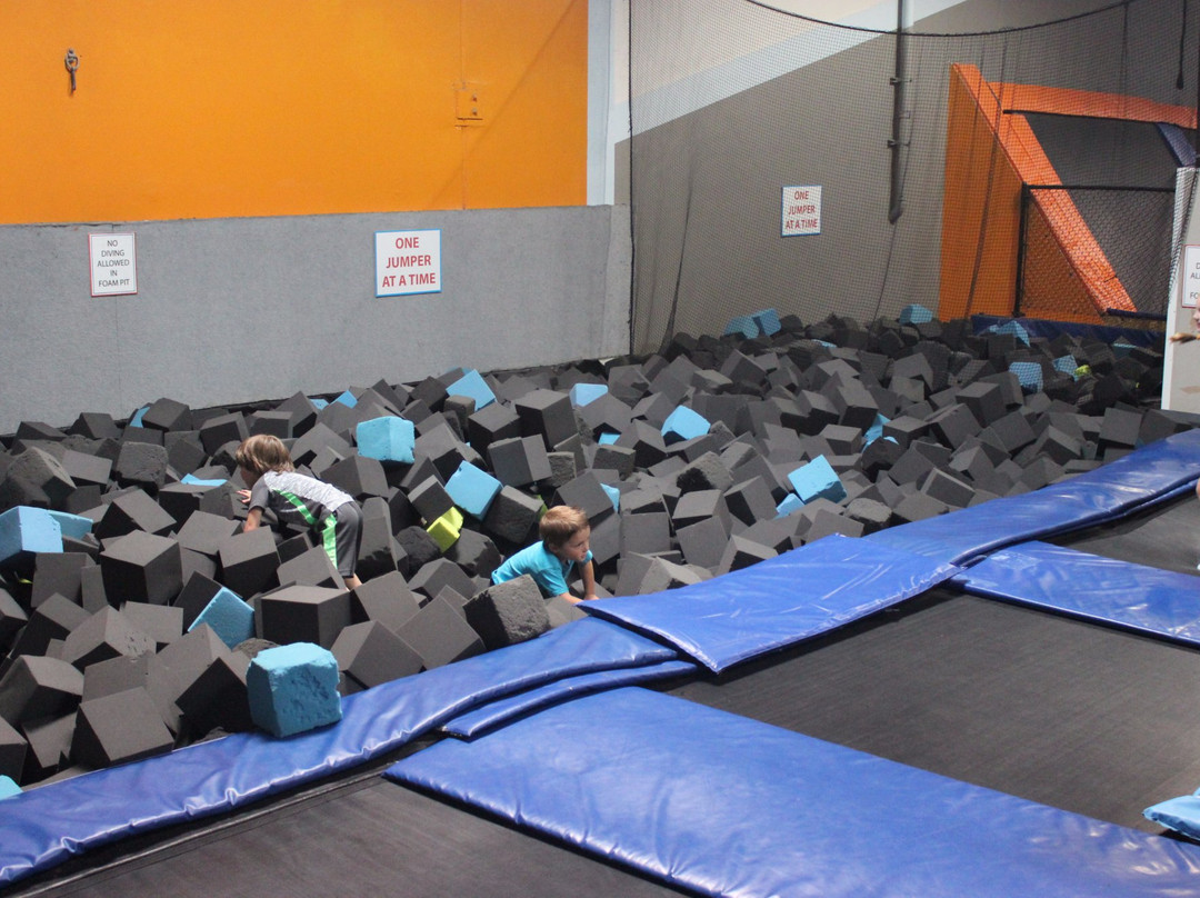 Airborne Trampoline Arena-德雷珀必去景点