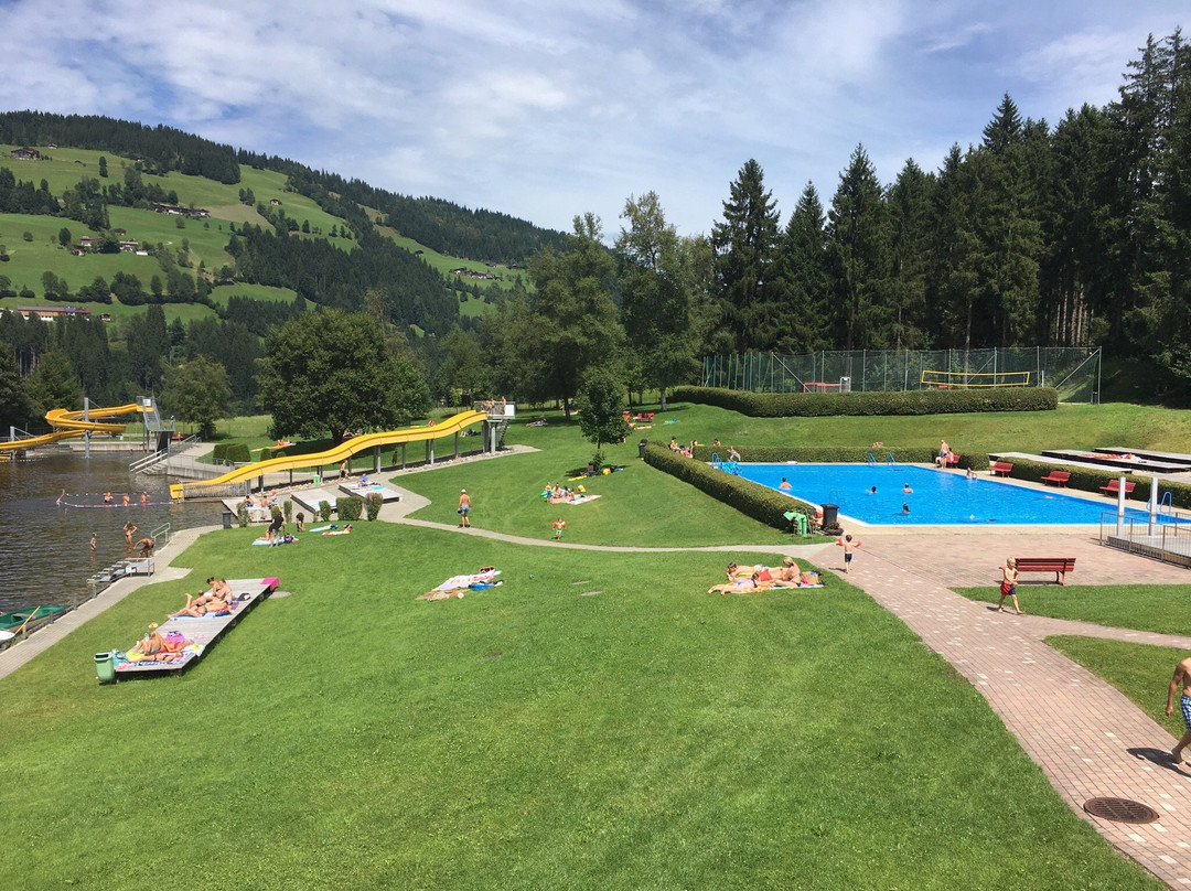 Badesee Kirchberg-教堂山必去景点