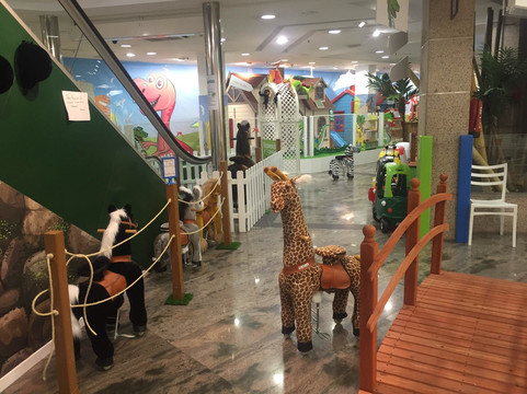 Penarrubia旅游景点-Dinoslandia