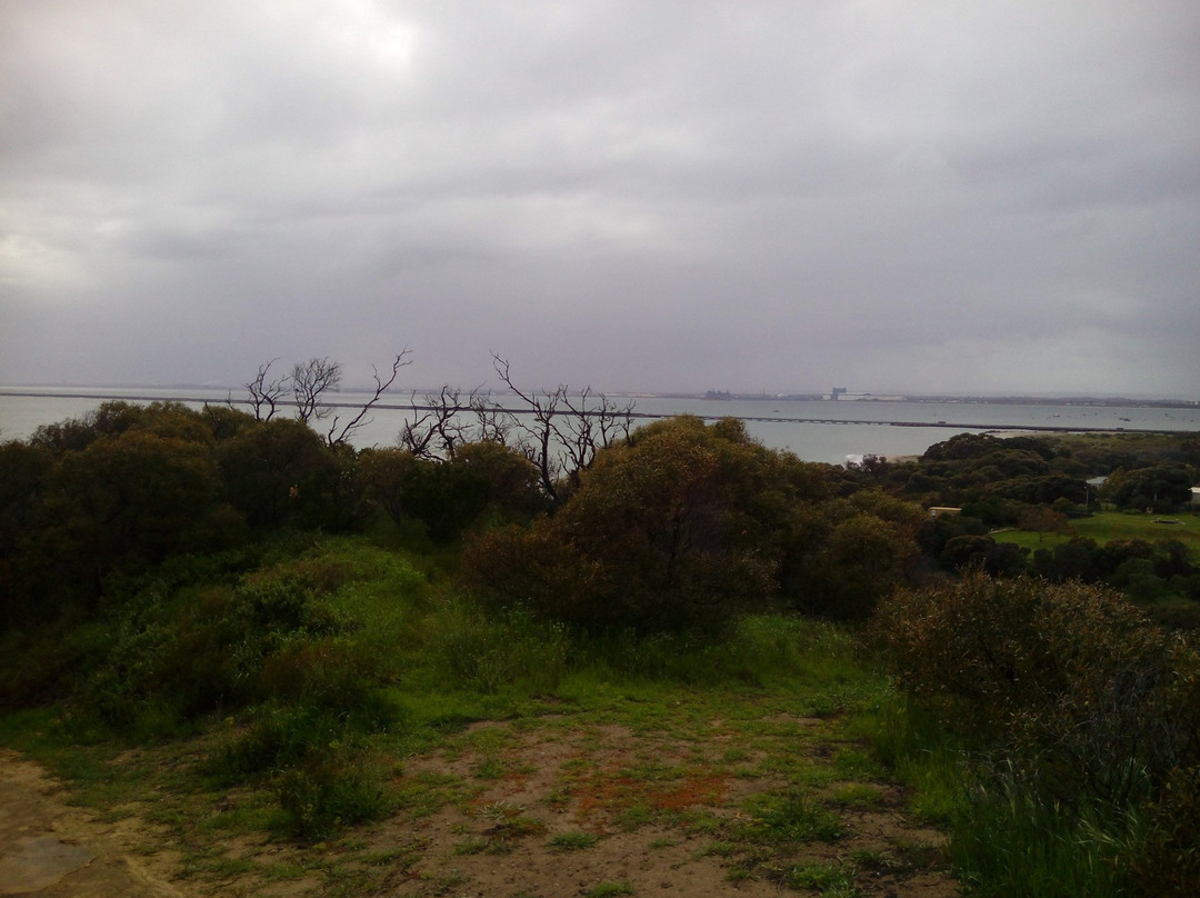 Garden Island Causeway Bridge景点图片