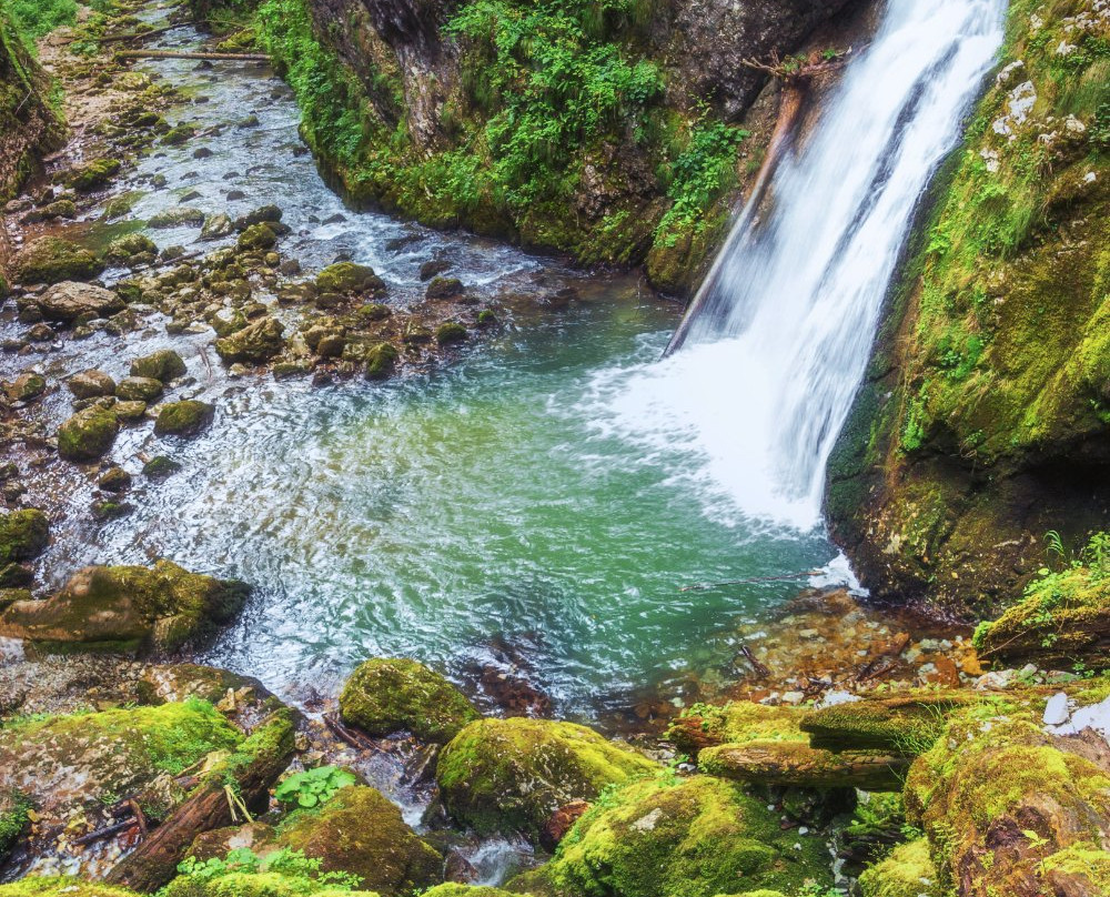 Evantai Waterfall景点图片
