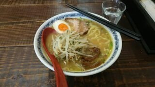 ラーメン屋めんくろう