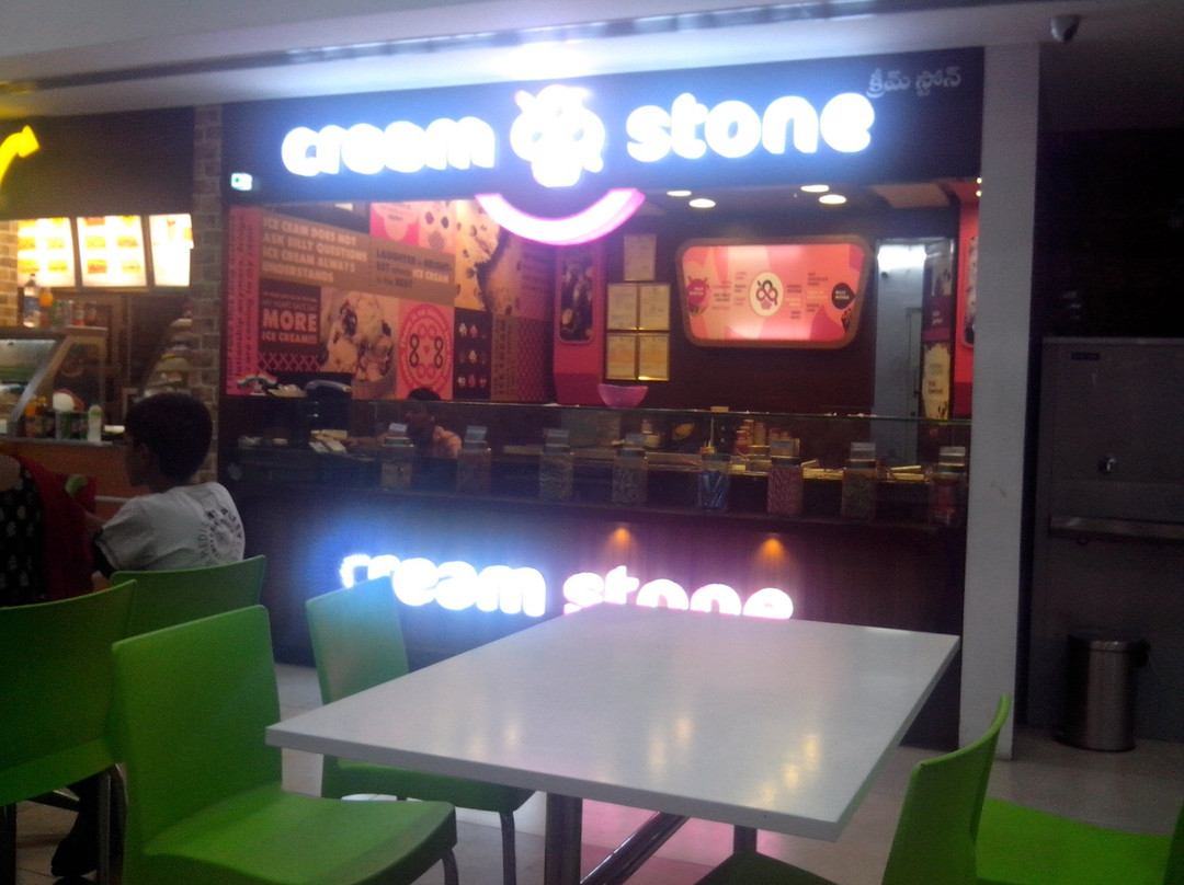 CreamStone Trendset Mall