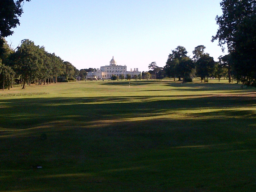 Golf at Stoke Park-Stoke Poges必去景点