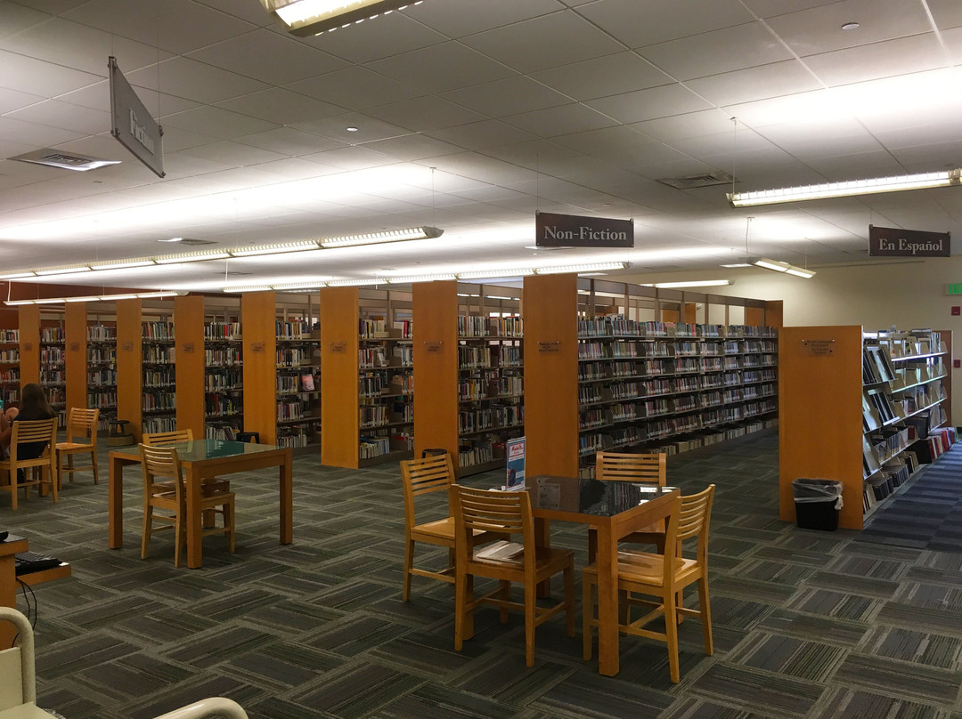 Centennial Park Library-格里利必去景点