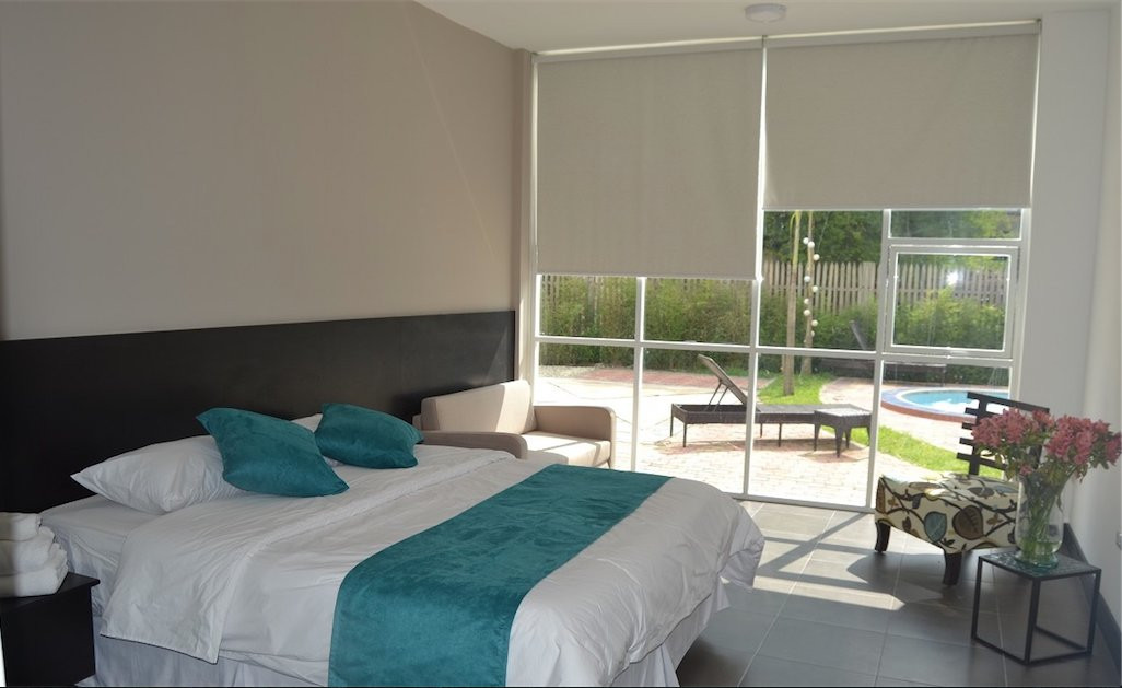 Ocean Blue Hotel主图