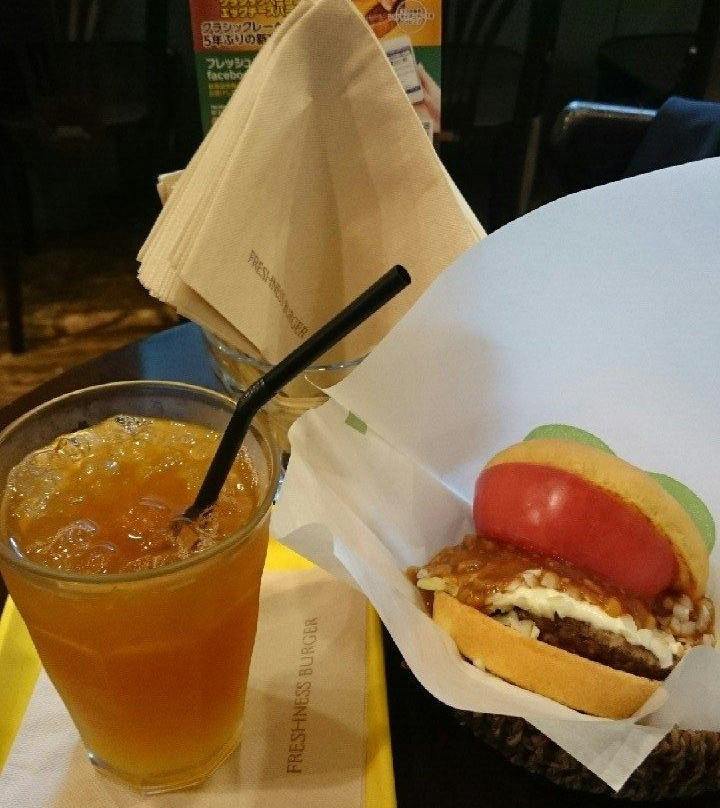 フレッシュネスバーガー 池袋G大通り店