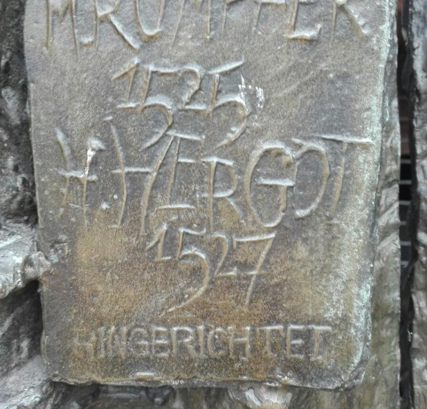 Gedenkrelief zur Würdigung historischer Ereignisse auf dem Markt zu Leipzig-莱比锡必去景点